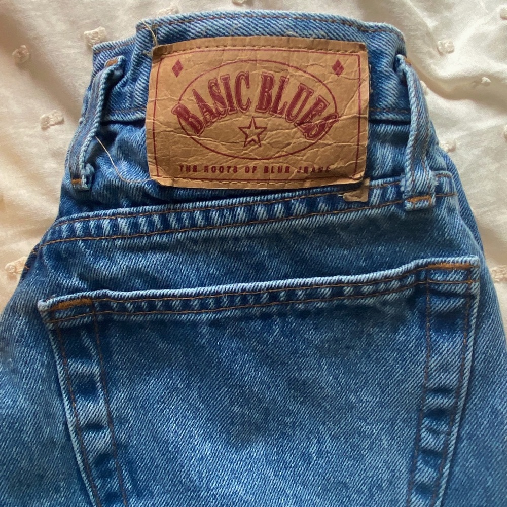 Basic Blues Vintage Mom Jeans